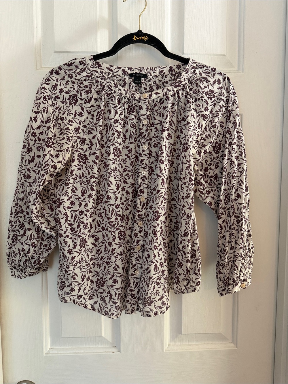 Ann Taylor Women's Floral Button-Front Blouse - White with Wine Print XS cotton